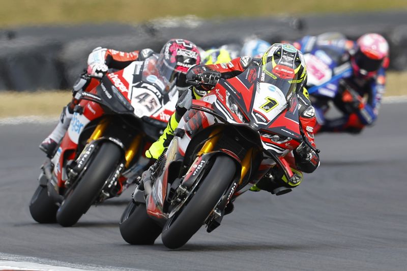 Ryde leads Redding and Ray in title chase to Brands Hatch