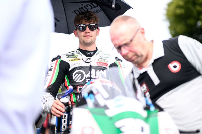 Cook hungry for home round glory at Thruxton