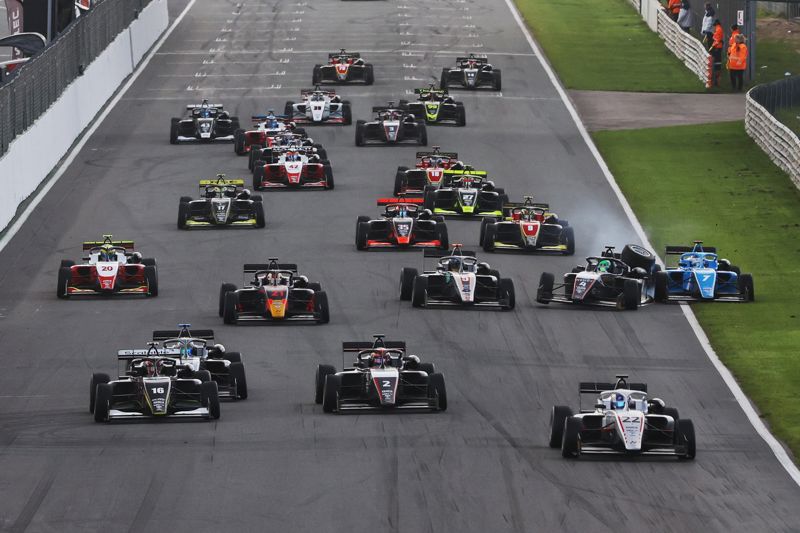 VIDEO: Zandvoort lap one dramas