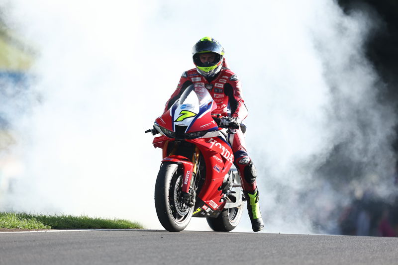 ZYN BSB RACE 3: Vickers strikes twice in race three at Cadwell Park