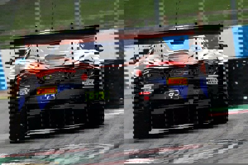 British GT Free Practice: Clutton sets top time in Orange McLaren
