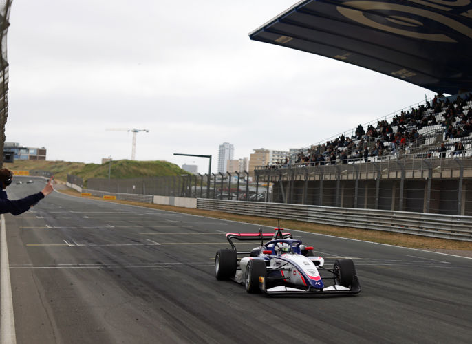 Jakob Ebrey Photography