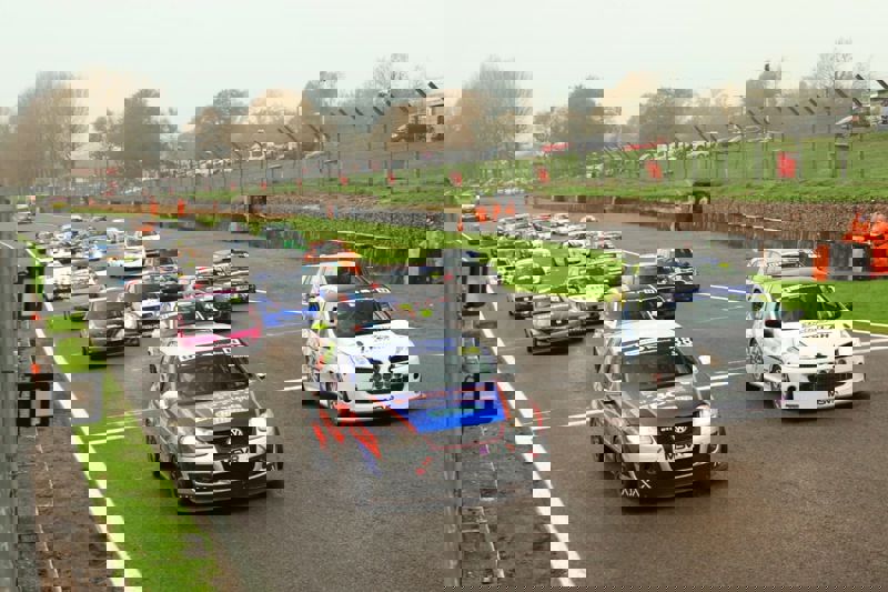 Swaffer wins at Brands Hatch as Clubracer claim championship!