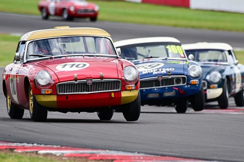 Equipe Classic Racing brings retro racing to Oulton Park this Saturday