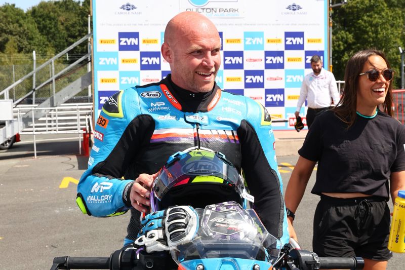 ROKiT OFF BMW F 900 R Cup: Burrell fastest as he and Varey take a pole apiece