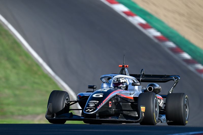 Fairclough flies to new Brands Hatch record-beater in practice Fairclough flies to new Brands Hatch record-beater in practice