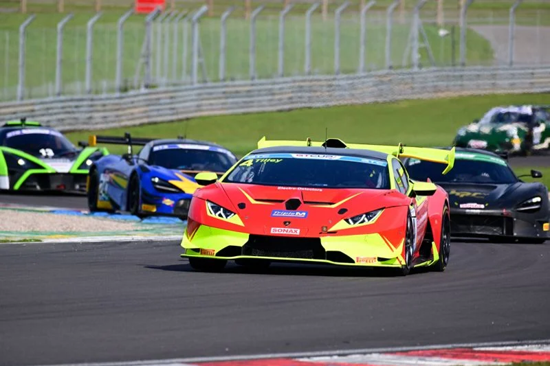 GT Cup & GB4 Championships roar into Donington
