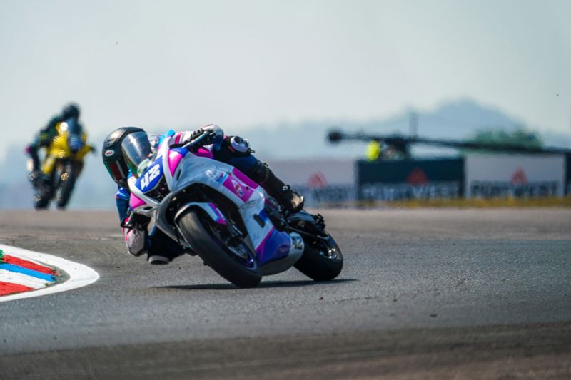 1pMobile National Junior Sportbike Championship: Jolliffe tops free practice timesheets