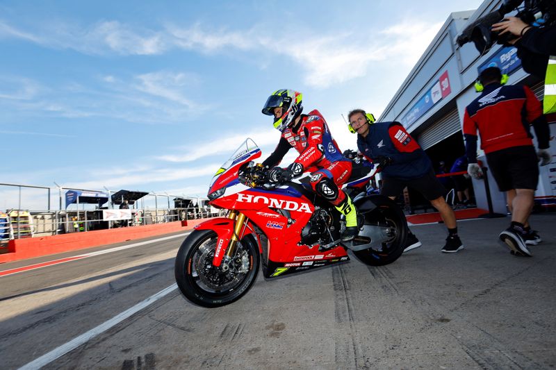 ZYN BSB Warm up: Vickers to the top in warm up ahead of race two