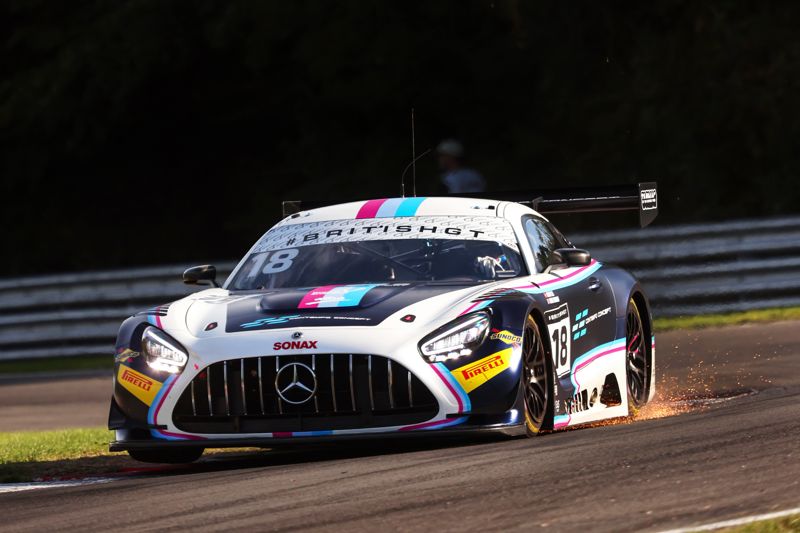 British GT Qualifying: Tse and Lulham seize pole for Brands Hatch finale