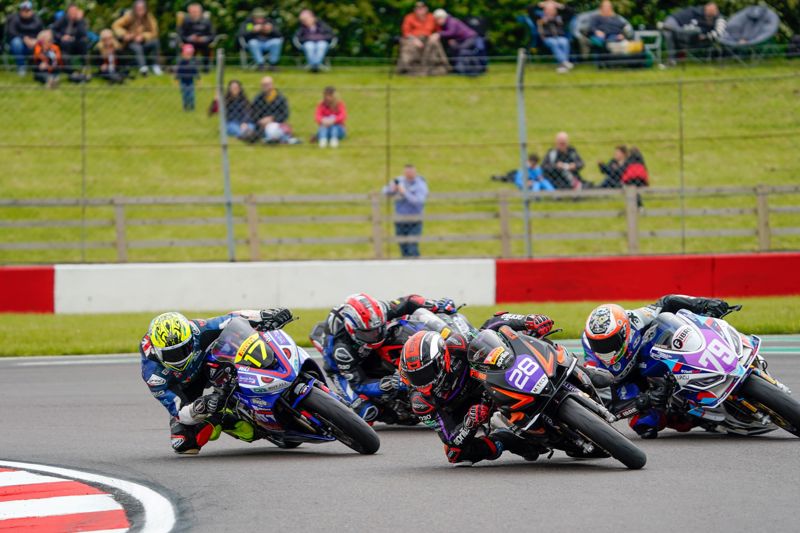Pirelli British Sportbike Championship: Davidson keeps his cool to take third win on the bounce Pirelli British Sportbike Championship: Davidson keeps his cool to take third win on the bounce