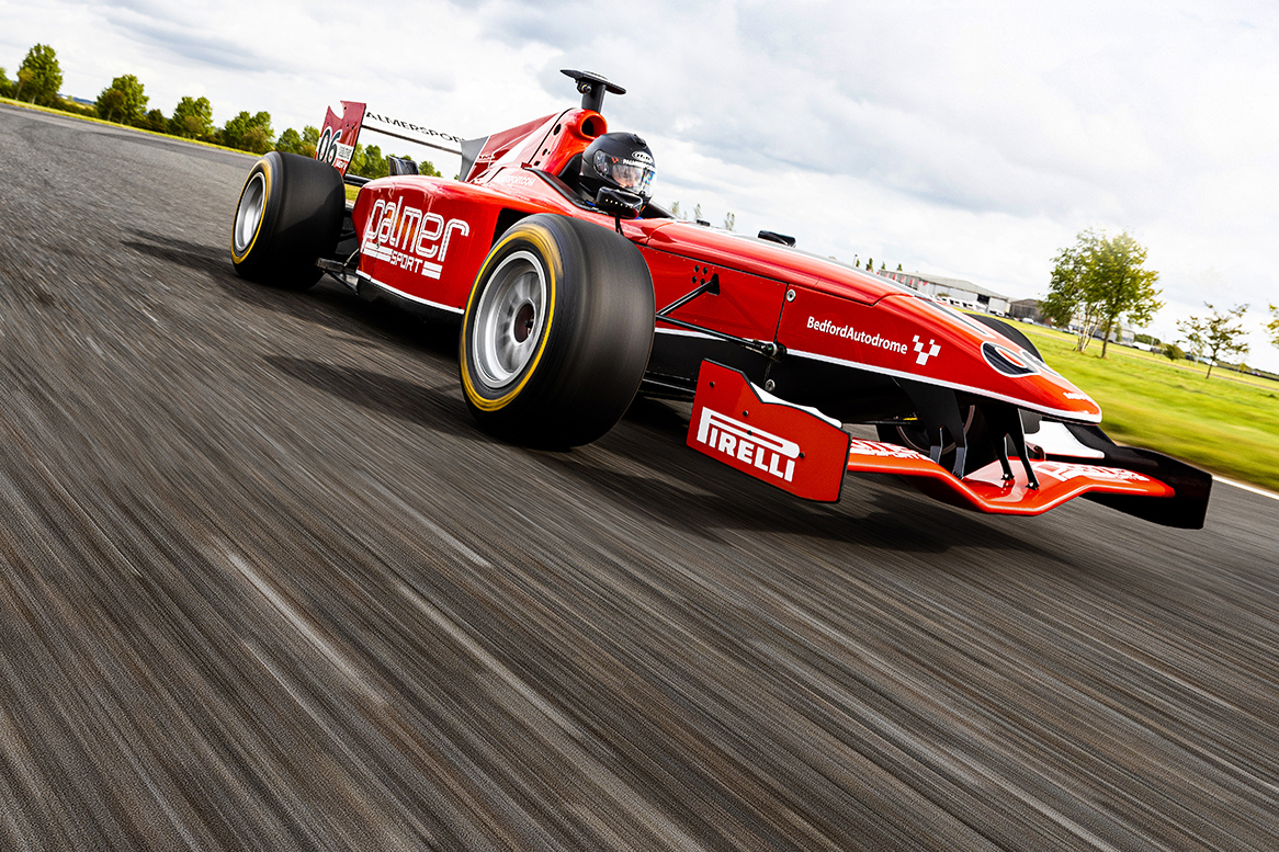 The F3000 racing around the South Circuit