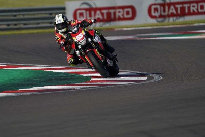 ROKiT Off BMW  F 900 R Cup: Coates leads to share poles with Varey