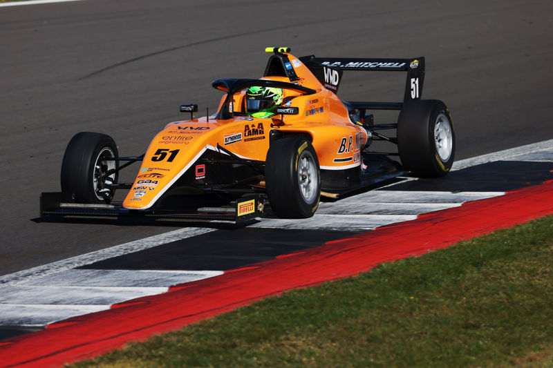 Green is go! Elite Motorsport contender takes charge in GB4 season opener