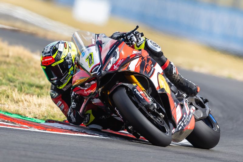 Ryde versus Ray in Oulton Park warm up