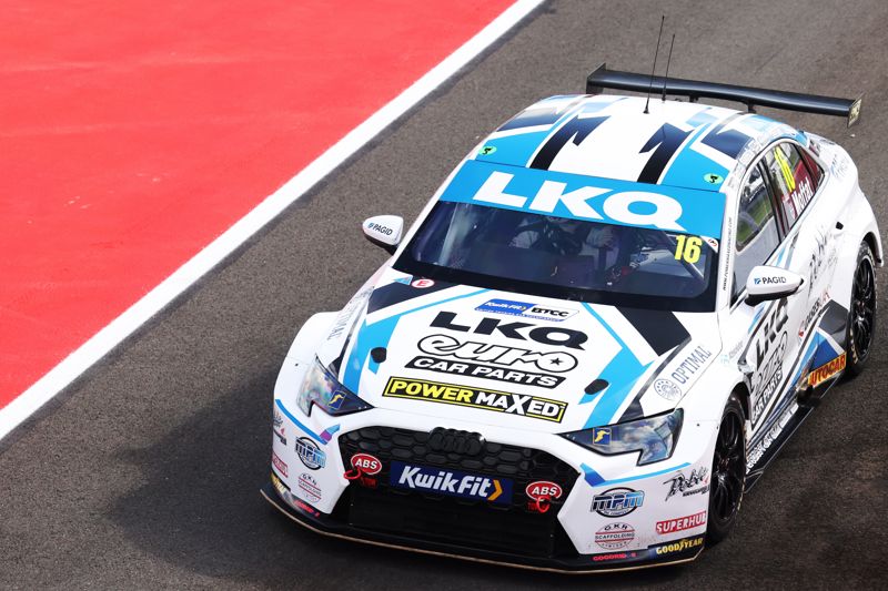 BTCC Free Practice: Moffat lays down early Oulton Park marker BTCC Free Practice: Moffat lays down early Oulton Park marker