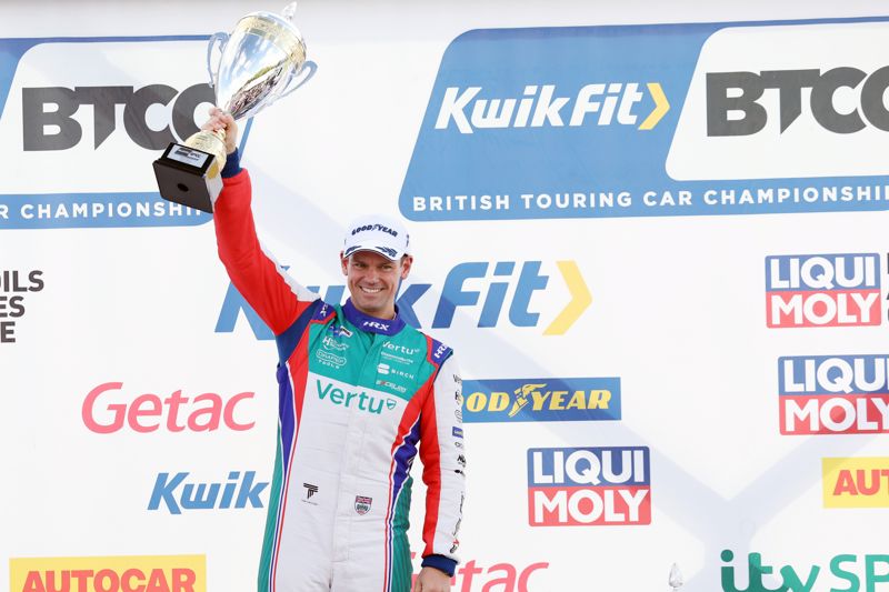 BTCC: Chilton seguirá en EXCELR8 Hyundai en 2026