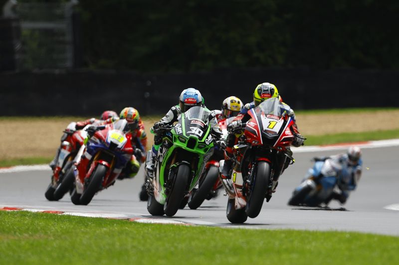 The War of the Wolds up next as Bennetts BSB returns to Cadwell Park