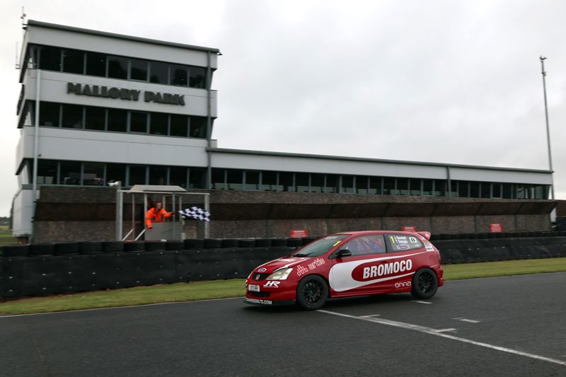 Bromoco Triumphs as Trackday Trophy Returns to Mallory Park Bromoco Triumphs as Trackday Trophy Returns to Mallory Park