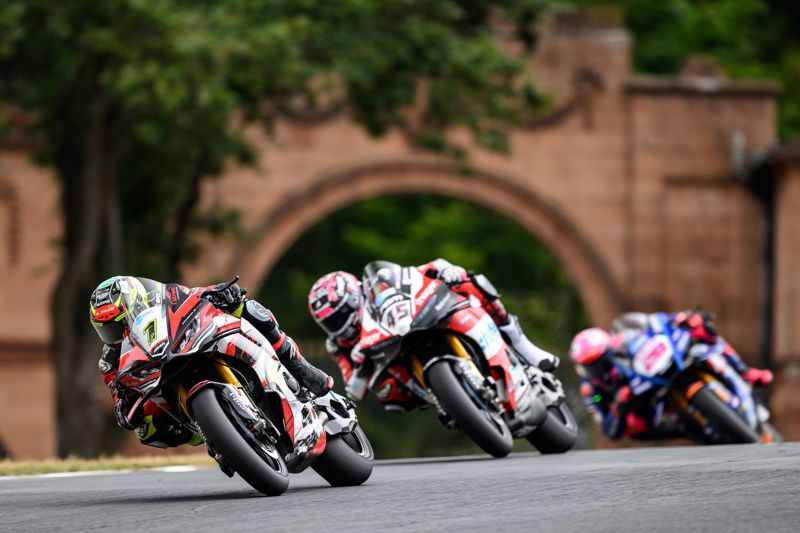 Ryde delivers the double from Redding and Ray in race three