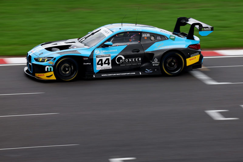 British GT Qualifying: Beeson and Clark on pole position at Donington Park 