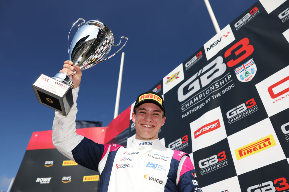 GB3 race 3: Schwarze storms to breakthrough victory in chaotic final Zandvoort contest