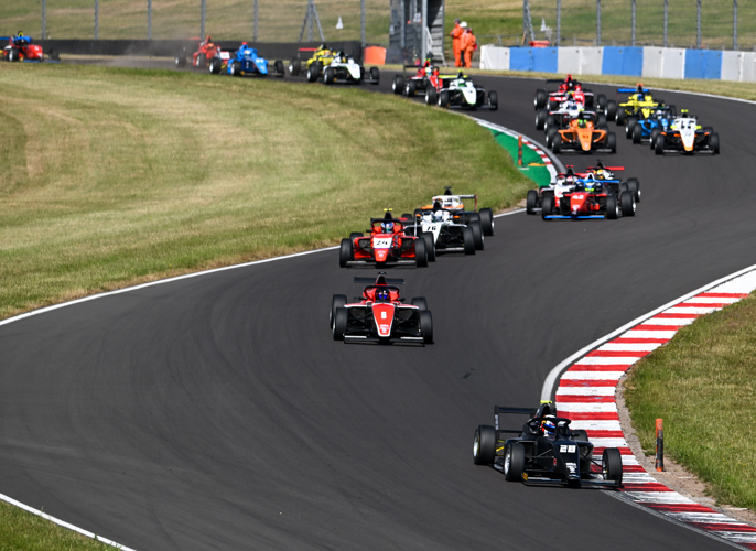 Round 8 replay