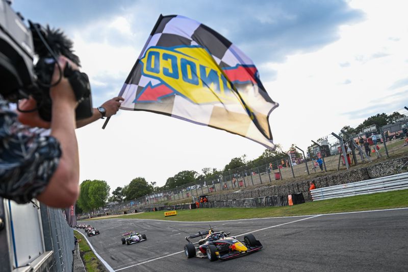 GB3 race 3: Quick starting Tarnvanichkul charges to maiden GB3 win at Brands Hatch