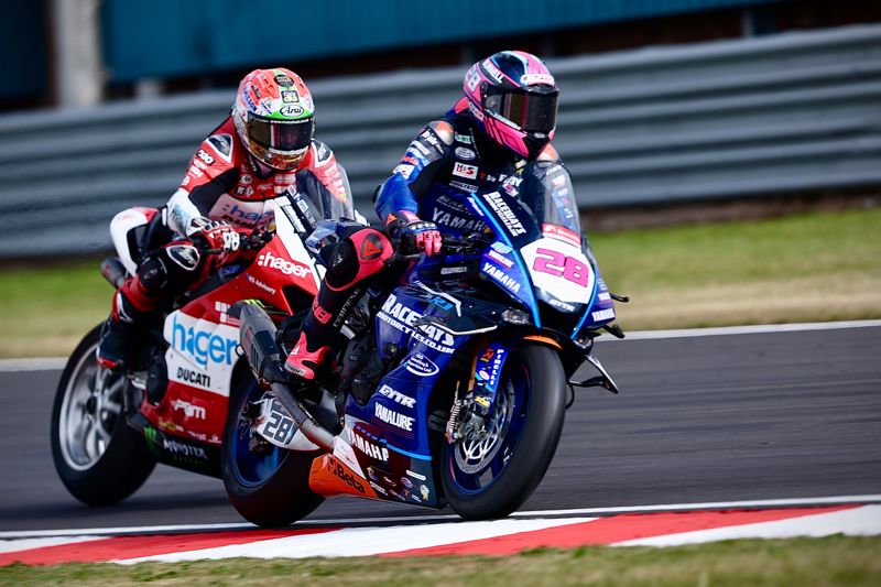 Hat trick hero Ray holds off Irwin in race three at Donington Park