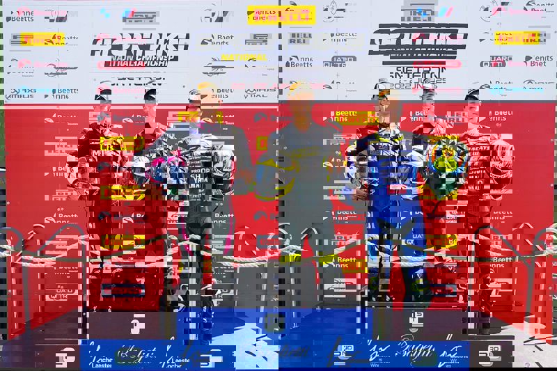 Pirelli National Sportbike Championship: Beekmans beats Seabright to make it four in a row