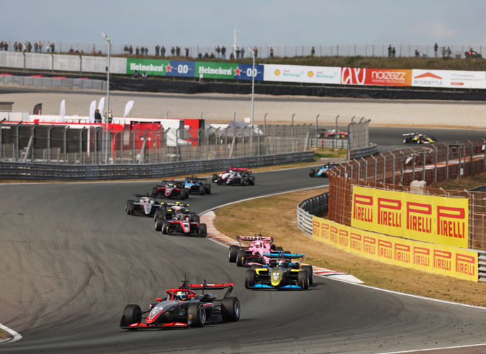 Jakob Ebrey Photography