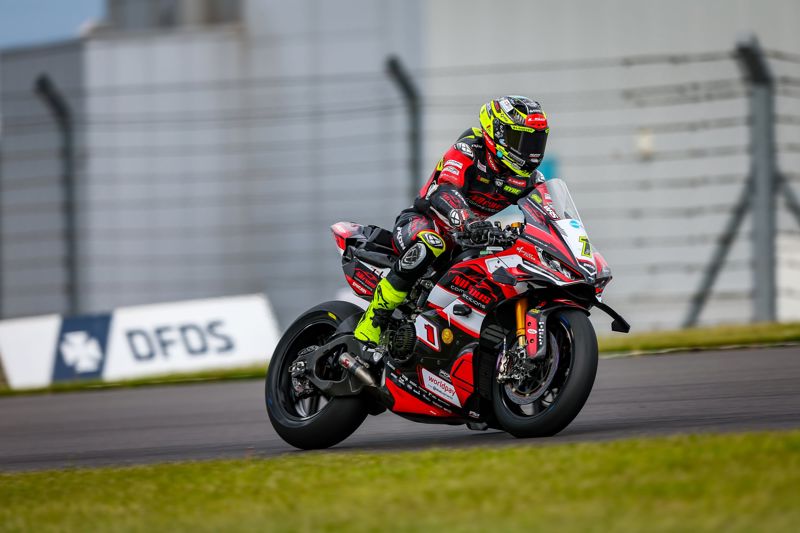 Ryde takes top spot in warm up at Donington Park