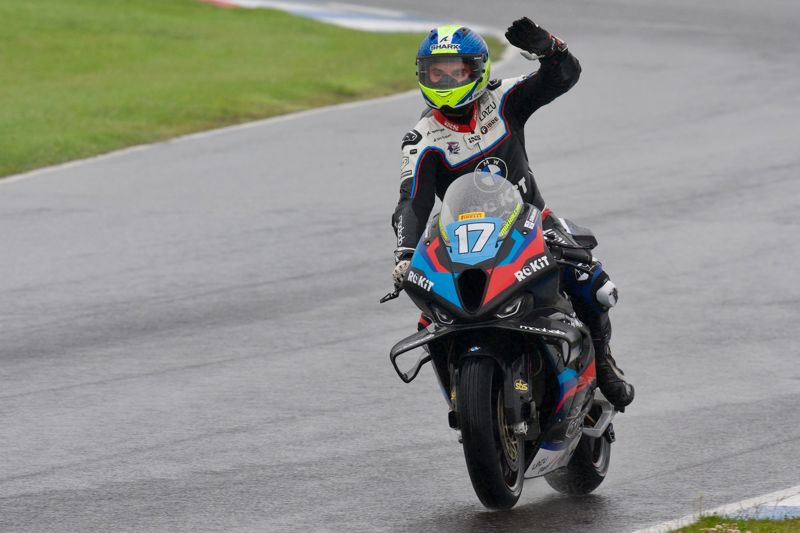 Pirelli National Superstock Championship: Mikhalchik back on the top step with Sunday win