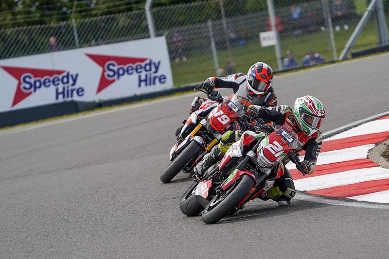 ROKiT Off BMW F 900 R Cup: Devonport holds off Bastable for LCQ win
