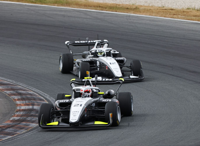 Jakob Ebrey Photography