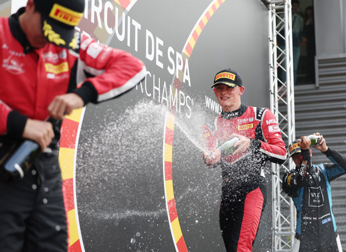 Jakob Ebrey Photography