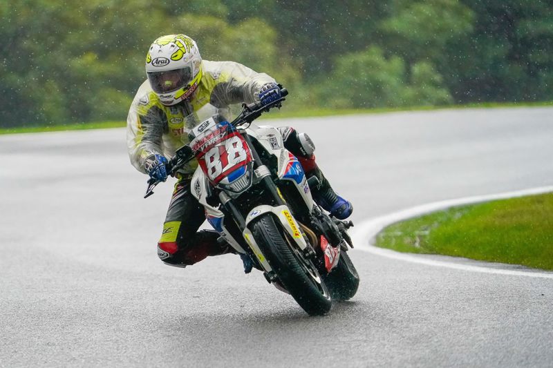 ROKiT OFF BMW F 900 R Cup: Varey quickest as he and Macleod take a pole apiece