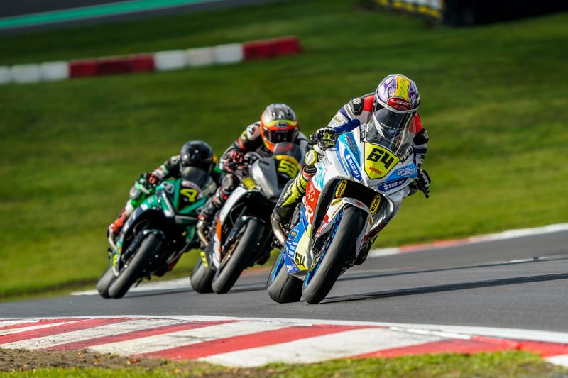Pirelli British Sportbike Championship: Durham pips title rival Davidson to end Friday on top