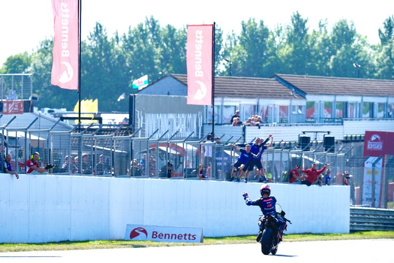 We are the champions! Ray wins from Ryde as Brookes is back on the podium