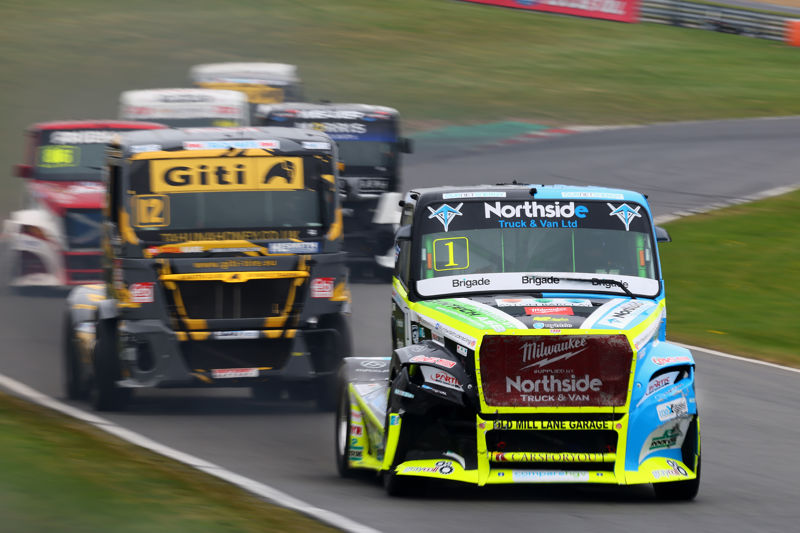 Camiones y fuegos artificiales: Información para espectadores - Domingo AGOTADO 