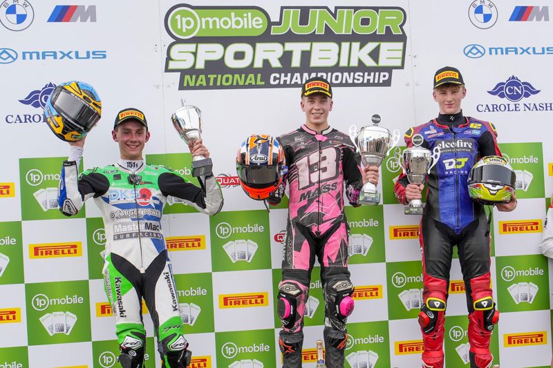 1pMobile National Junior Sportbike Championship: Double win for van Nieuwkerk