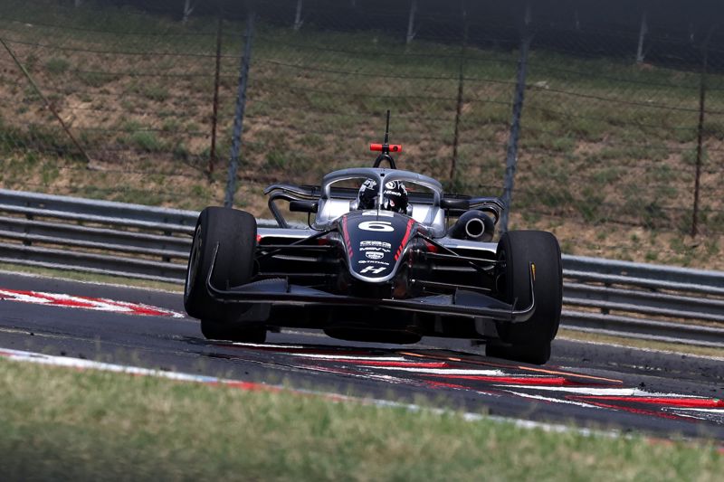 Flying Fairclough establishes new GB3 benchmark on first day at Hungaroring Flying Fairclough establishes new GB3 benchmark on first day at Hungaroring