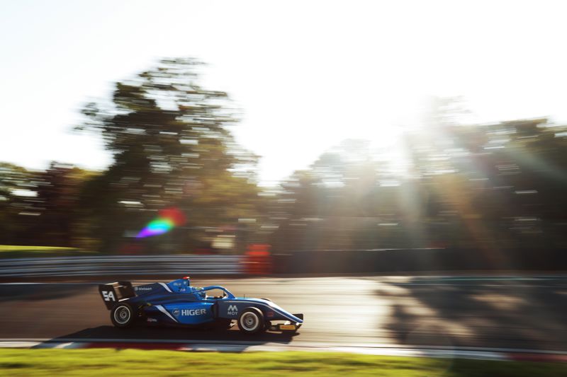 Grant tops Friday GB4 testing on Brands Hatch Indy circuit
