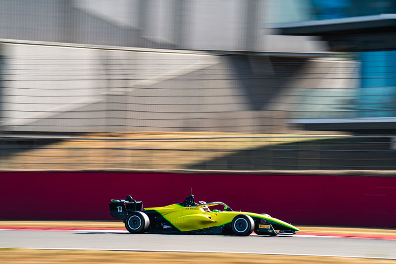 Race three starts at 15.15 - Robinson on pole Race three starts at 15.15 - Robinson on pole