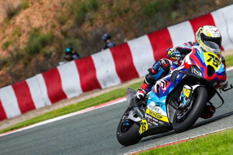 ESBK Race 2: Lopes steals victory from Odendaal with last-lap overtake