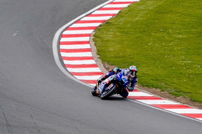 Quattro Group British Supersport Championship: Currie leads FP2 – but Stapleford stays on top