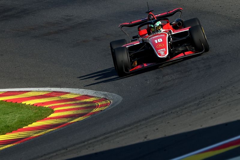 Rapid Vinci quickest on Thursday at Spa as Fairclough and Pulling also top sessions