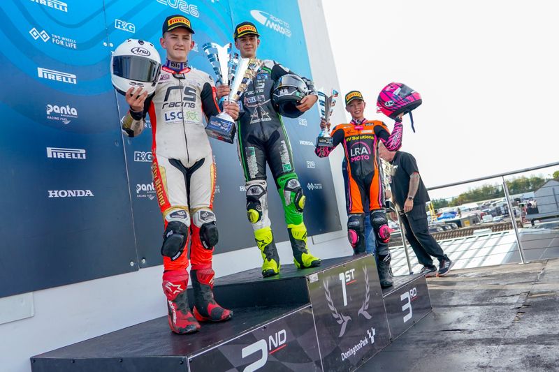 R&G Moto4 British Cup: Dunabie holds off Holt to win final race of the year