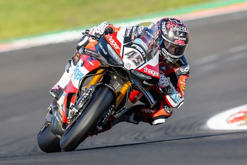 ZYN BSB Warm Up: Redding leads Ryde by just 0.051s in Brands Hatch Warm Up