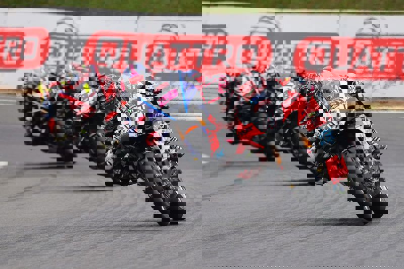 Bennetts BSB Race 1: Redding wins whilst Ray beats title rival Ryde to second